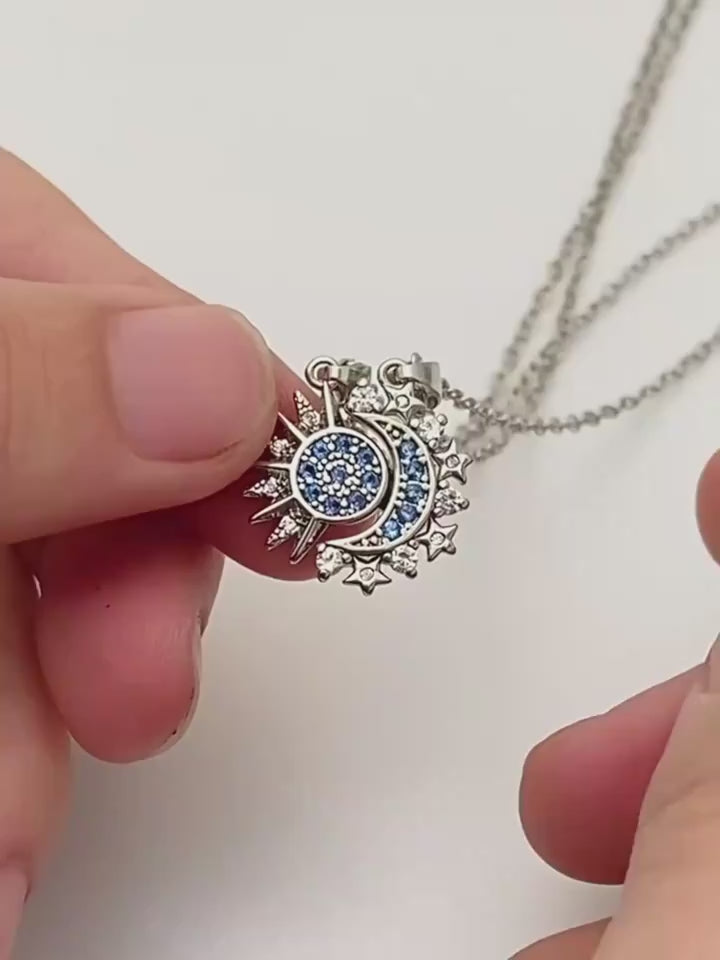 Video: the Éclipse couple necklace set worn and joined
